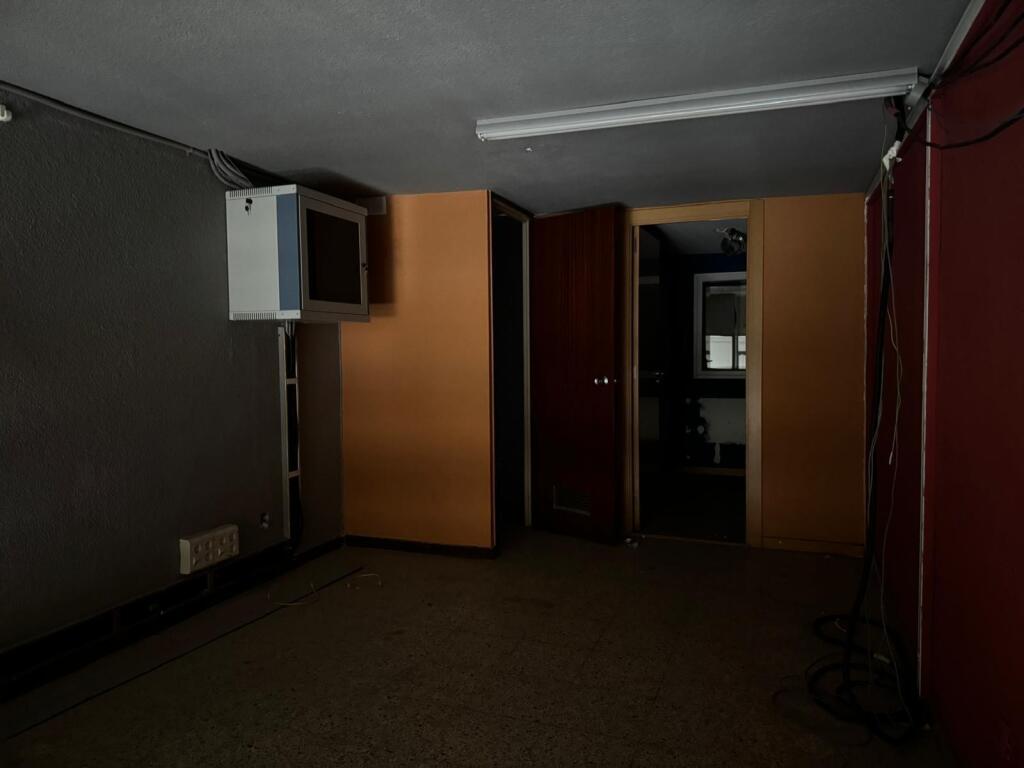 EN VENTA LOCAL EN VILANOVA Y LA GELTRÚ - foto 4