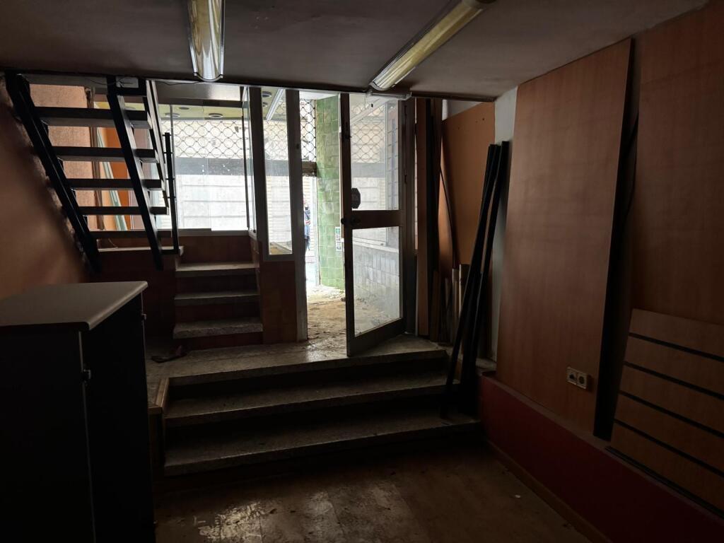 EN VENTA LOCAL EN VILANOVA Y LA GELTRÚ - foto 9