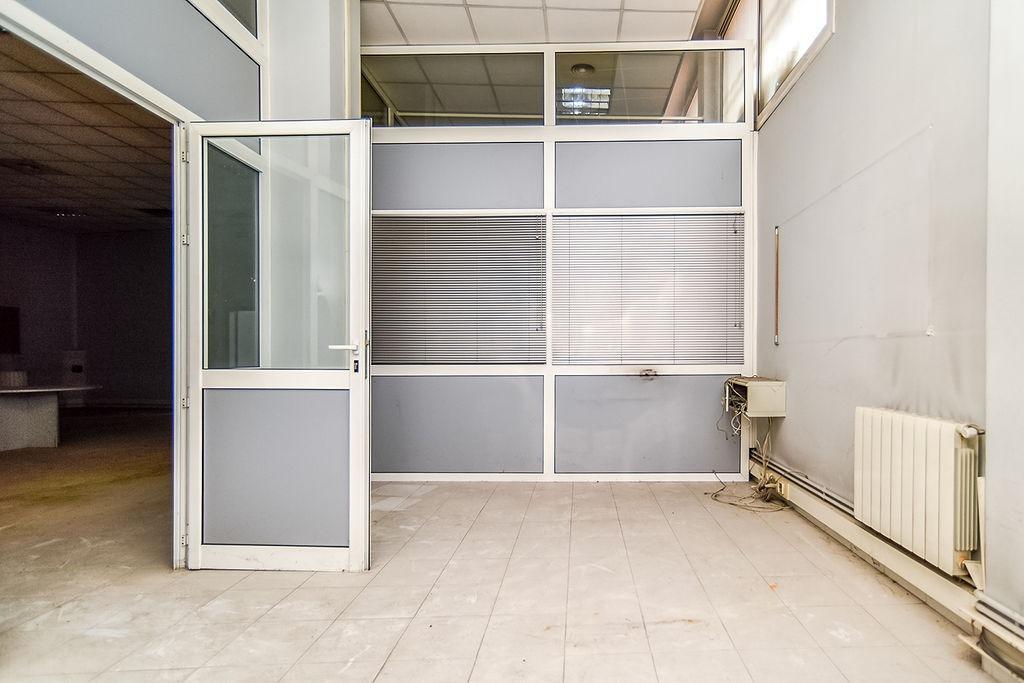 EN VENTA LOCAL COMERCIAL EN TORREDEMBARRA - foto 13