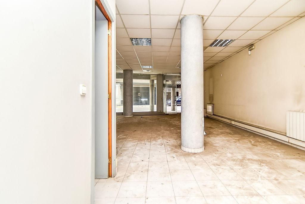 EN VENTA LOCAL COMERCIAL EN TORREDEMBARRA - foto 16