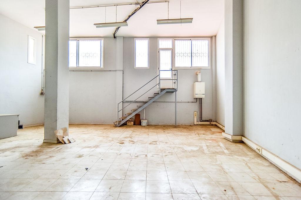 EN VENTA LOCAL COMERCIAL EN TORREDEMBARRA - foto 17