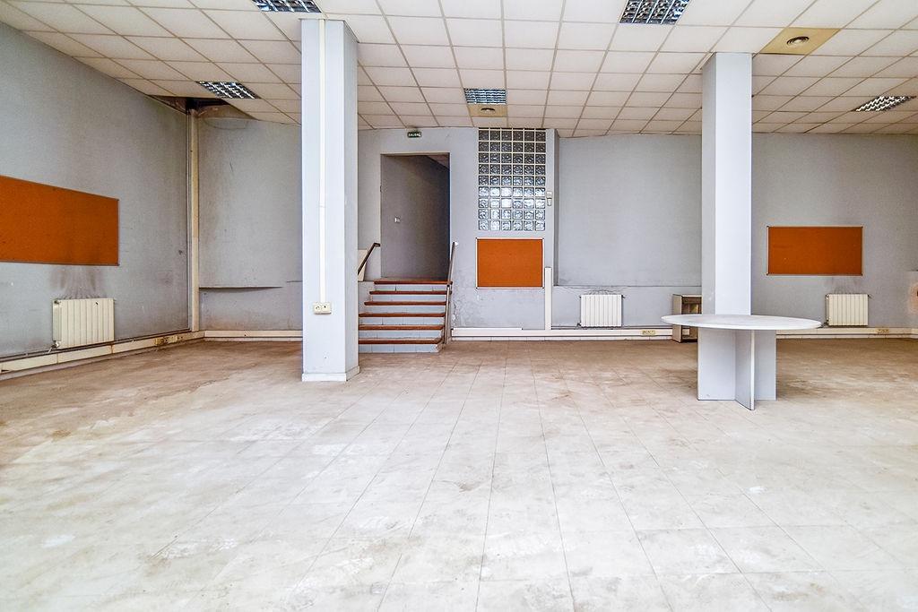 EN VENTA LOCAL COMERCIAL EN TORREDEMBARRA - foto 9