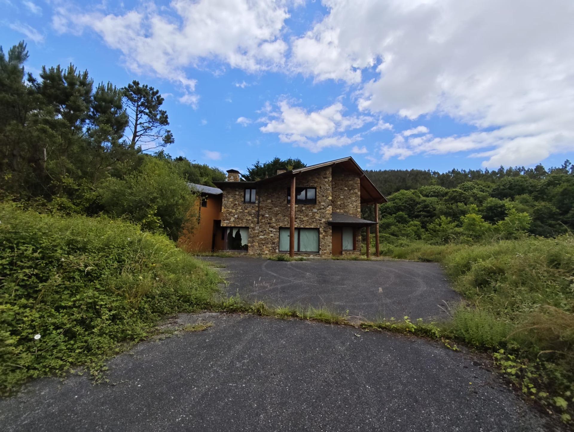 CHALET EN  VENTA EN VEGADEO - foto 2