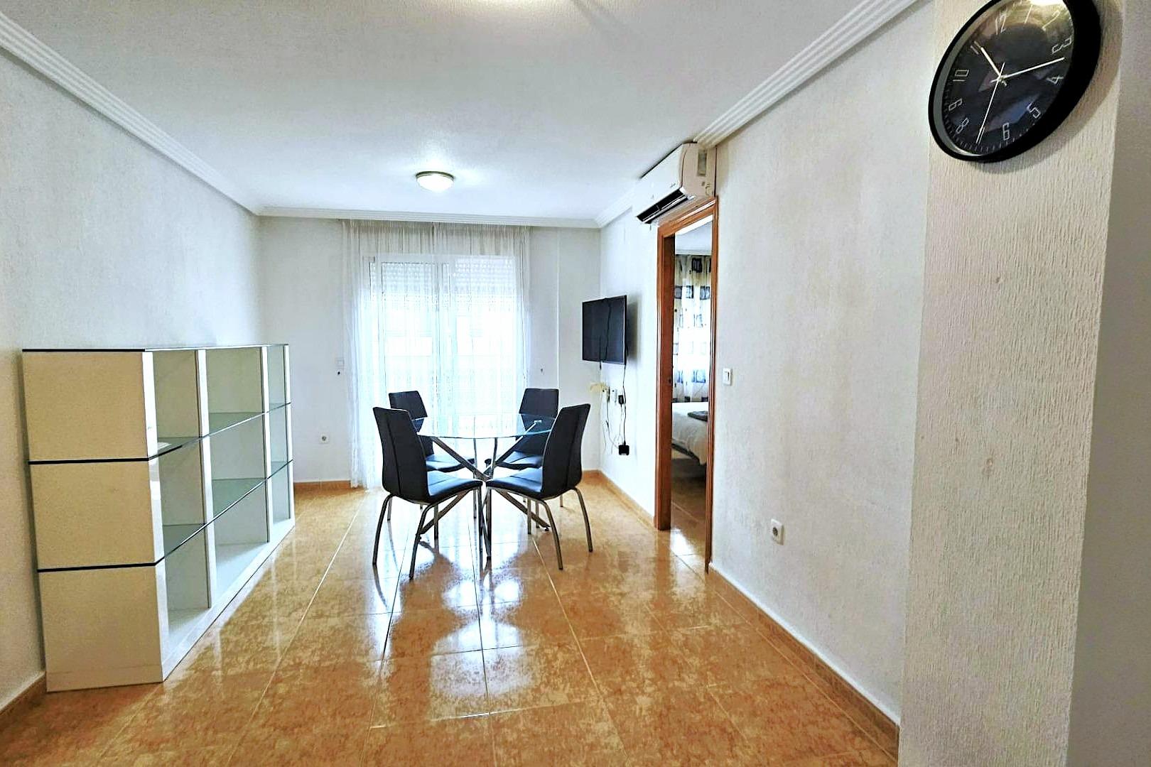 Apartamento céntrico, luminoso y espacioso (aprox. 65 m2 – 4 - foto 8