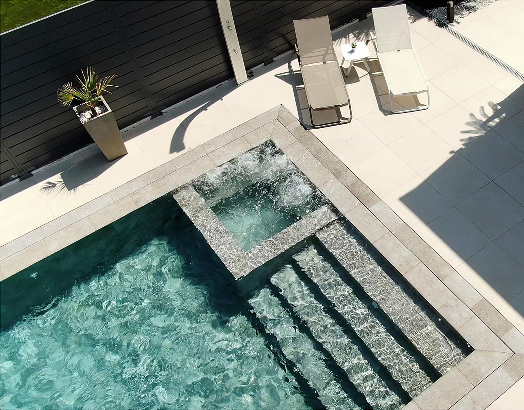 EXCLUSIVO CHALET LUJO TOTALMENTE REFORMADO EN VENTA - SIN HO