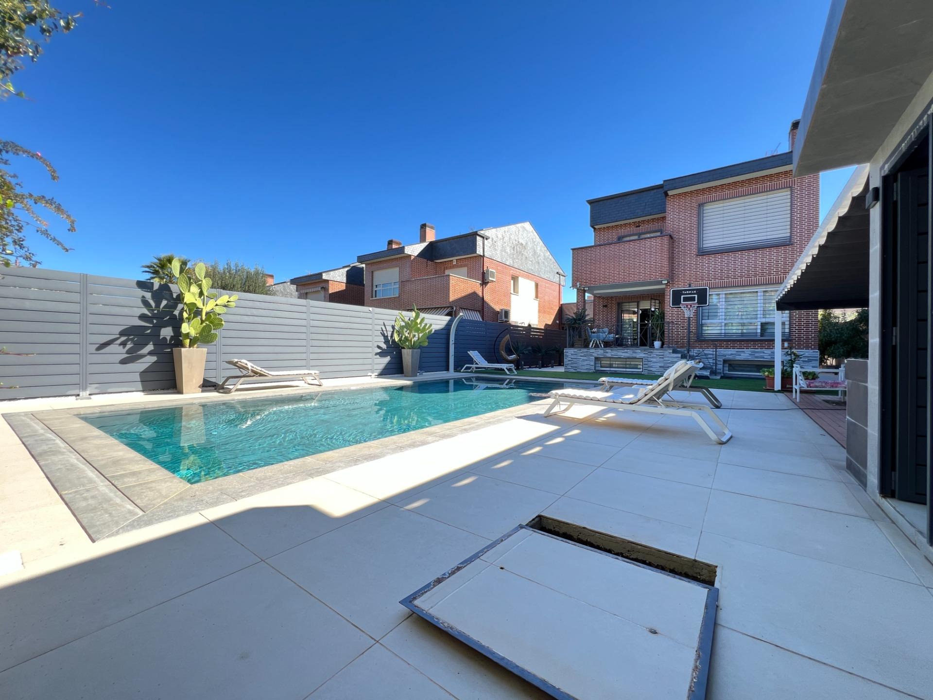 EXCLUSIVO CHALET LUJO TOTALMENTE REFORMADO EN VENTA - SIN HO - foto 16
