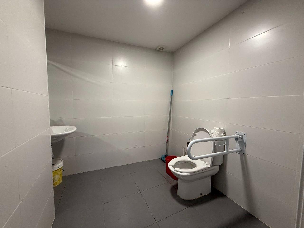 Local comercial 85m² en alquiler - El Pilar - foto 7