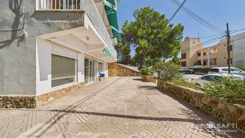 En venta – Local polivalente con terraza privada en Santa Po - foto 18