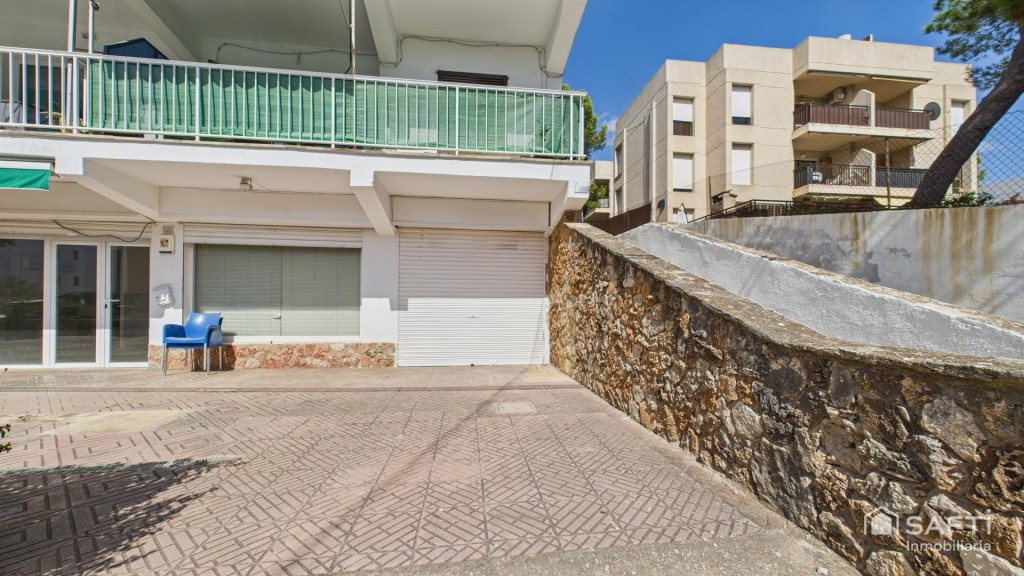 En venta – Local polivalente con terraza privada en Santa Po - foto 21