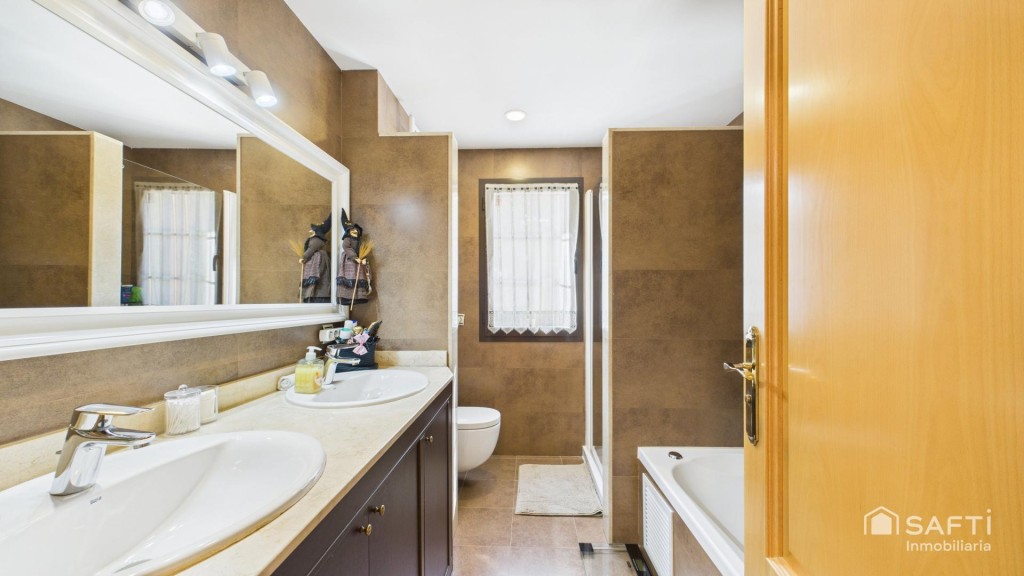 Espectacular casa con piscina privada - Puig de Ros - Calle  - foto 26