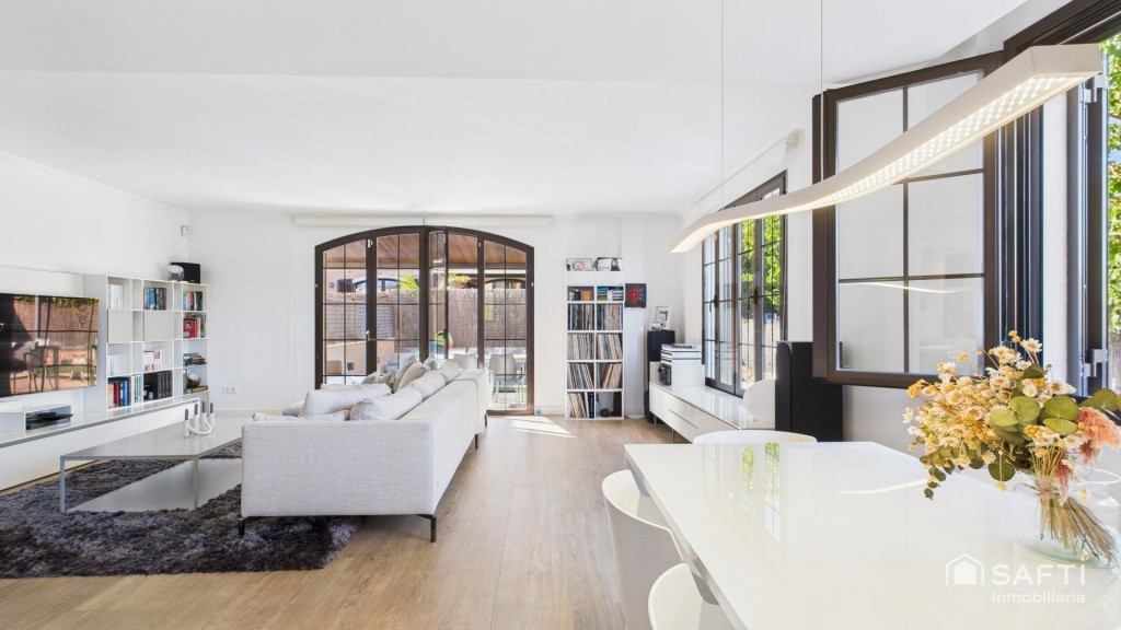 Villa de diseño amueblada y conectada en Puig de Ros – C/ Es - foto 3