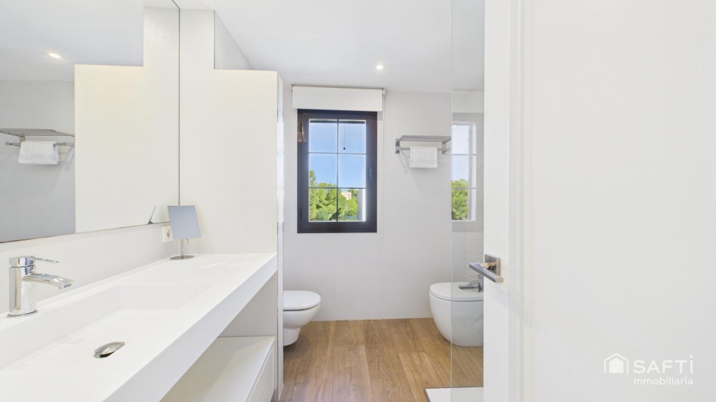 Villa de diseño amueblada y conectada en Puig de Ros – C/ Es - foto 25