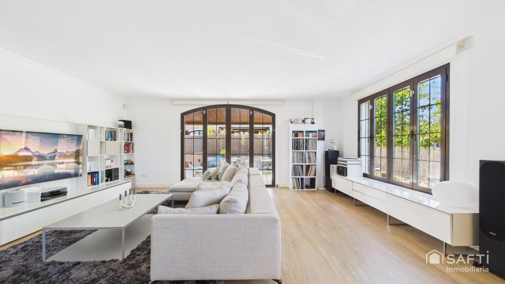 Villa de diseño amueblada y conectada en Puig de Ros – C/ Es - foto 5