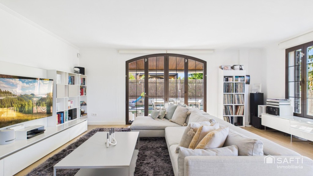 Villa de diseño amueblada y conectada en Puig de Ros – C/ Es - foto 6