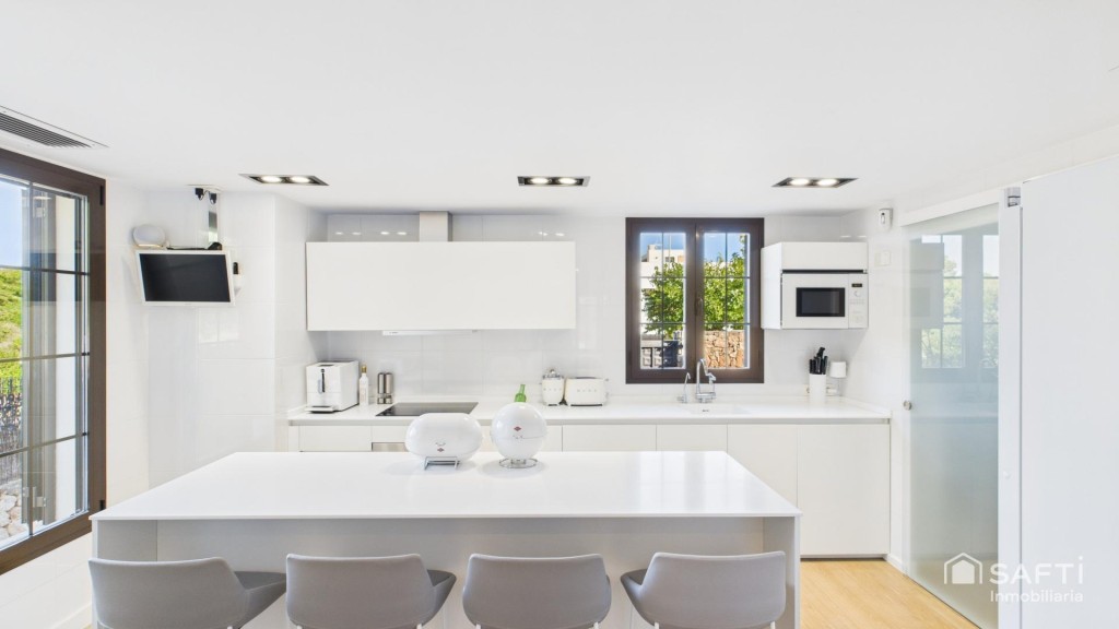 Villa de diseño amueblada y conectada en Puig de Ros – C/ Es - foto 10