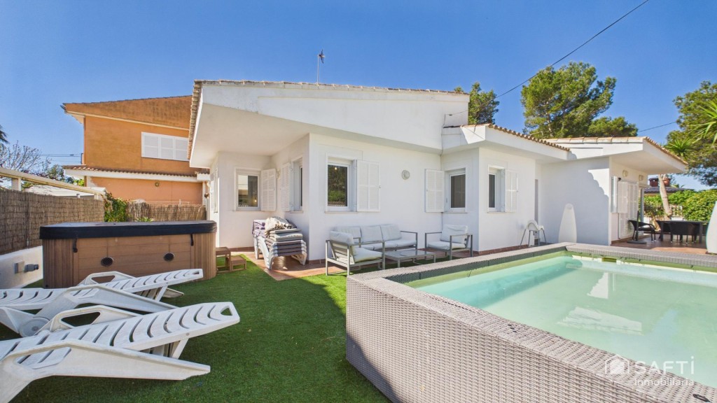 Villa con piscina privada y jacuzzi - Licencia turística par - foto 36
