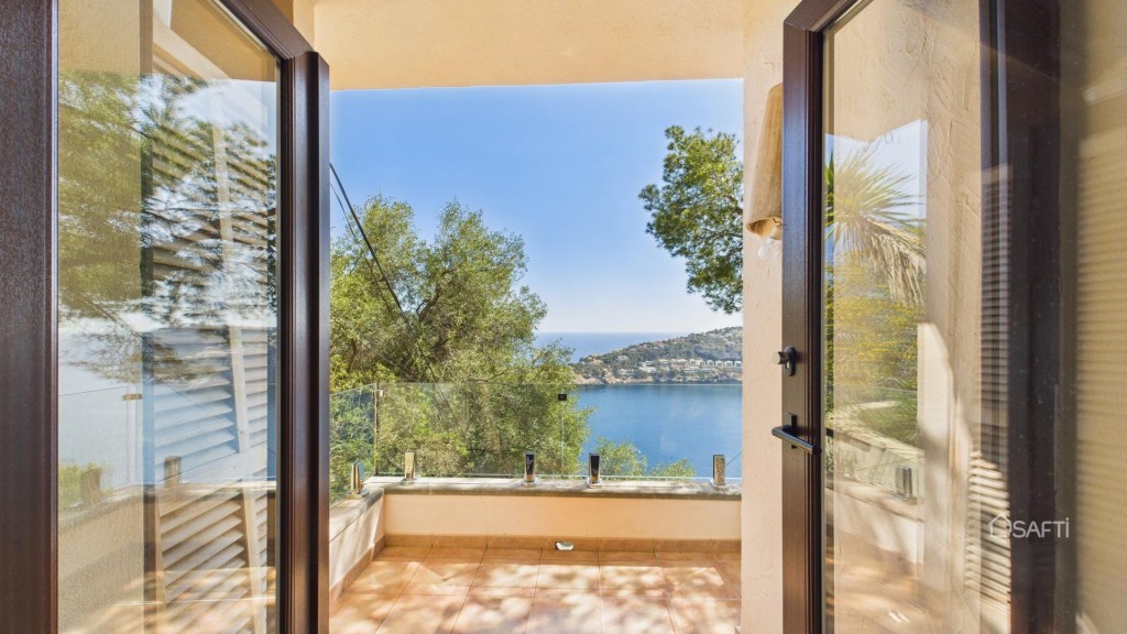 Impresionantes vistas al mar - Piso de 3 habitaciones - Puer - foto 4