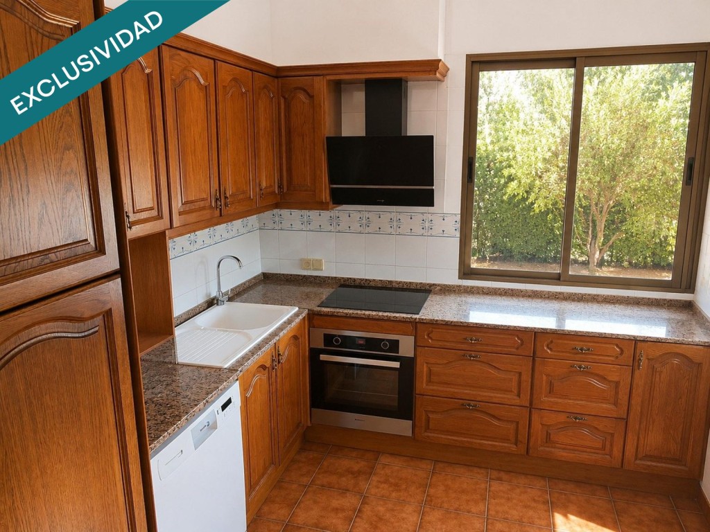 En venta un Exclusivo chalet estilo Mediterráneo en una urba - foto 13
