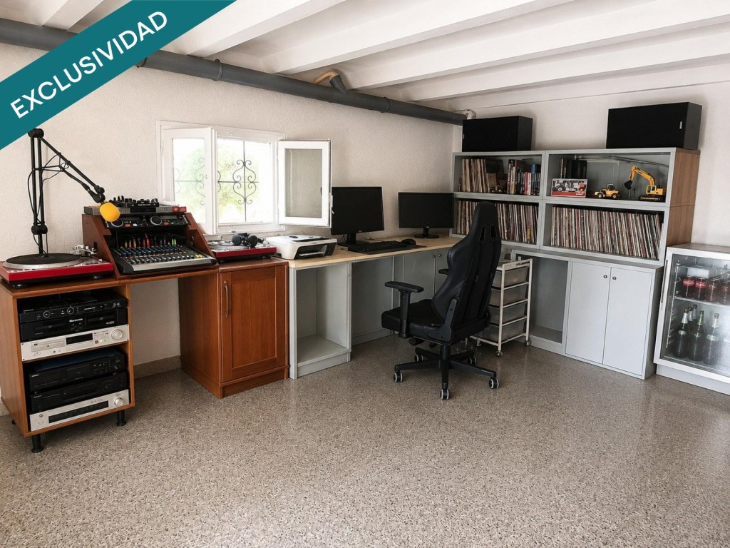 En venta un Exclusivo chalet estilo Mediterráneo en una urba - foto 22