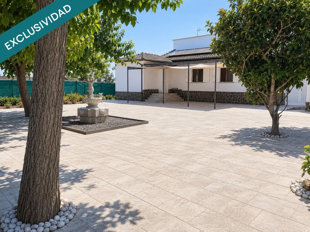 En venta un Exclusivo chalet estilo Mediterráneo en una urba - foto 5