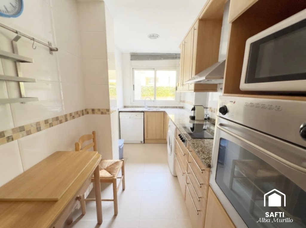 Exclusiva planta baja con jardín privado y piscina comunitar - foto 18