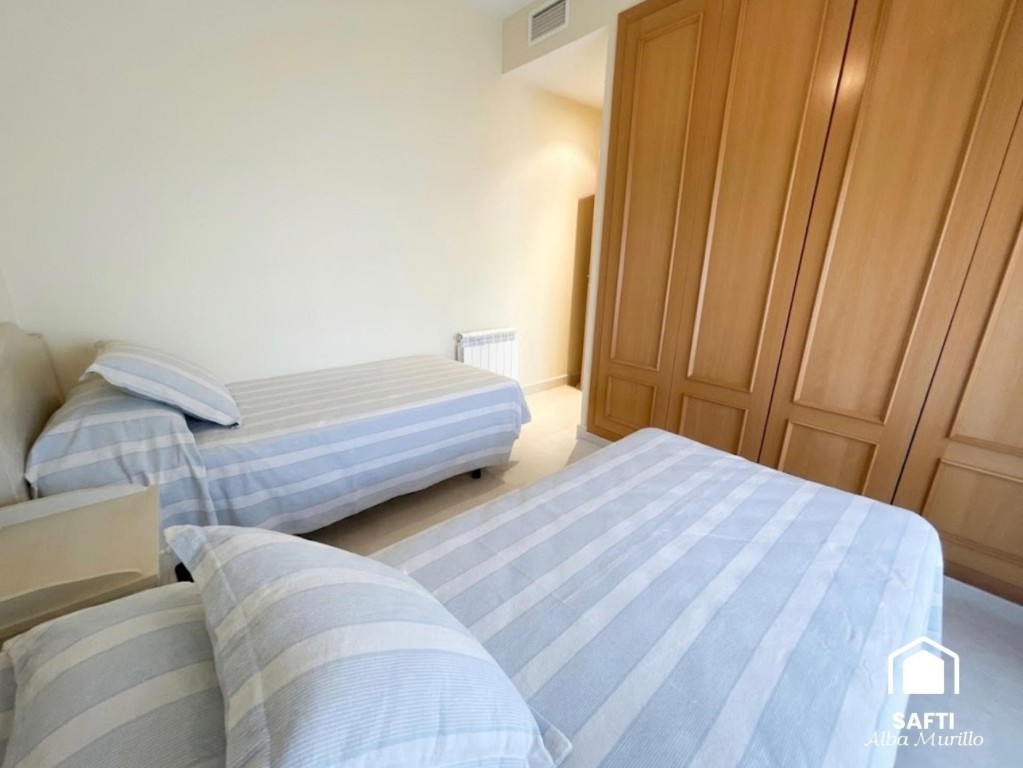 Exclusiva planta baja con jardín privado y piscina comunitar - foto 26