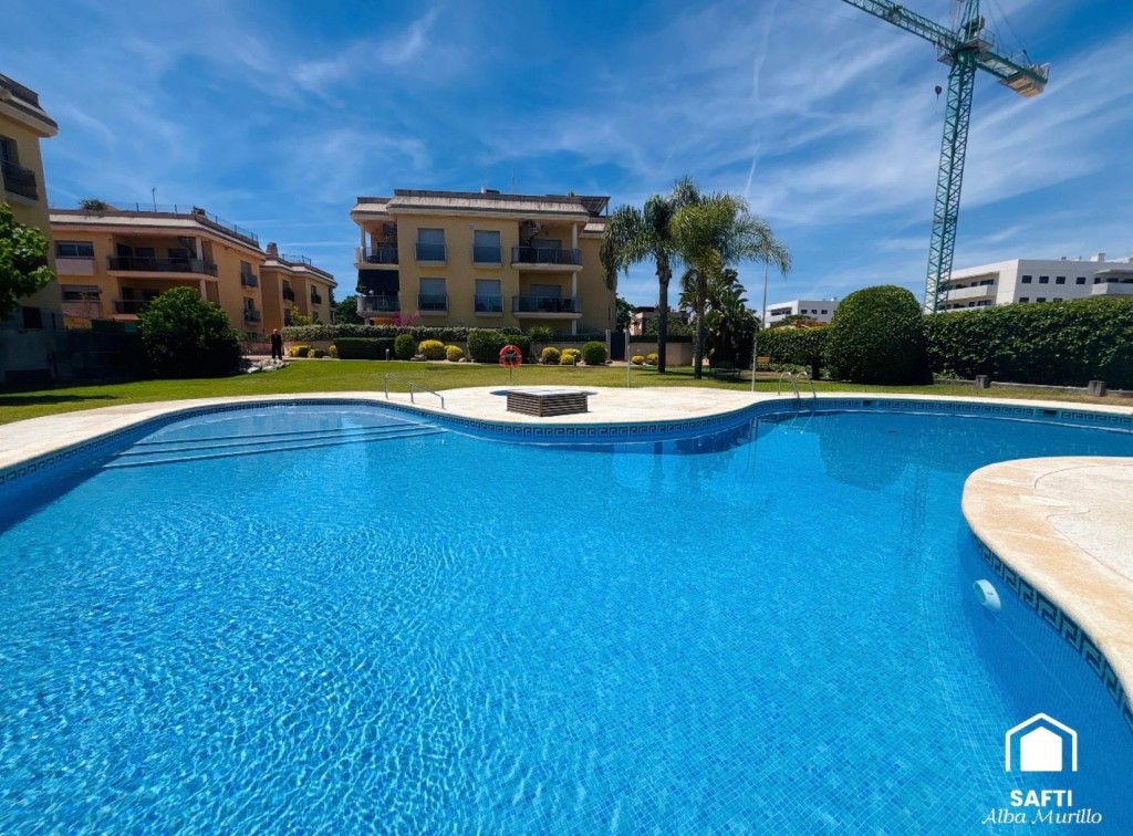 Exclusiva planta baja con jardín privado y piscina comunitar - foto 34