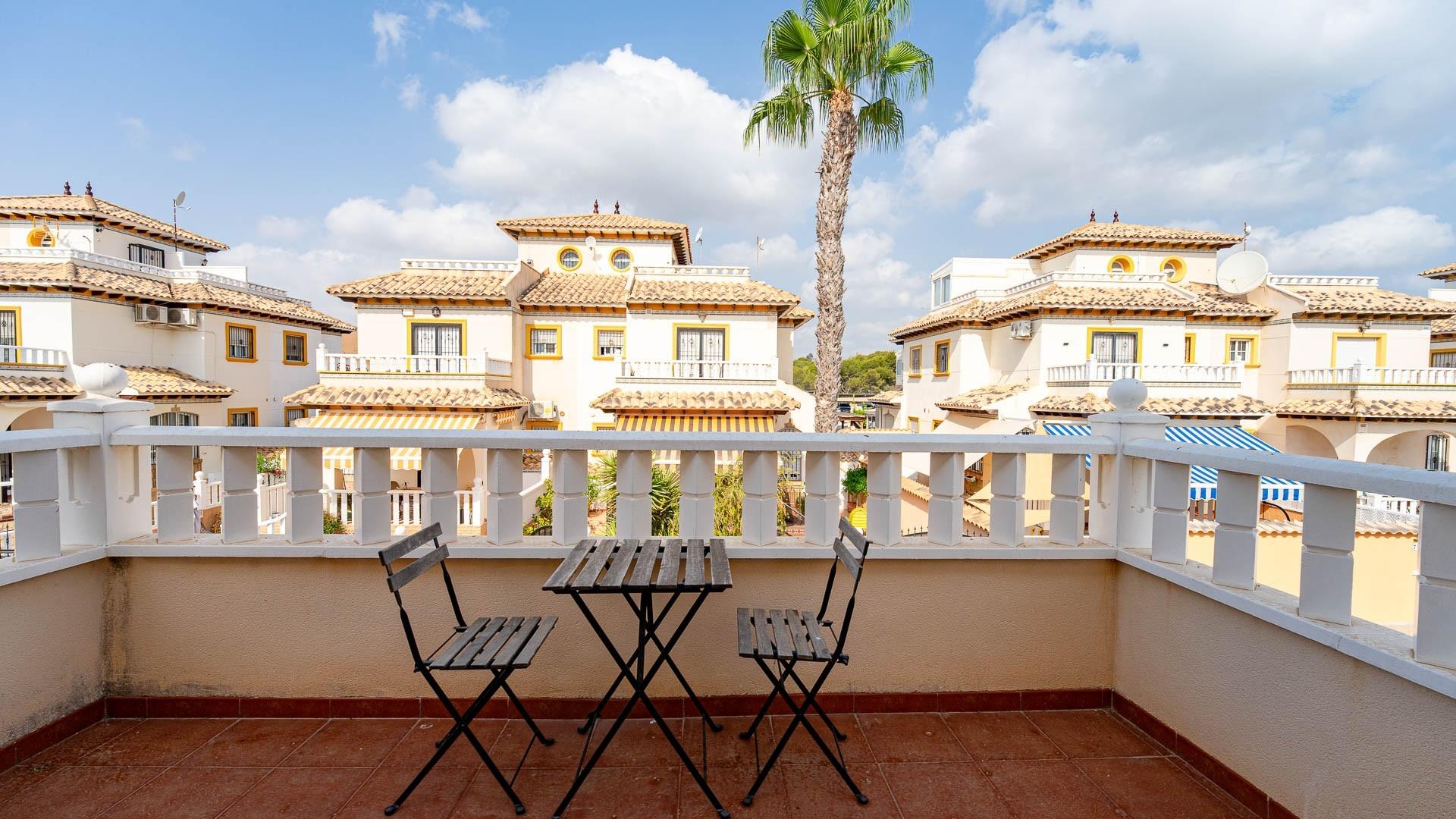 Amplia casa adosada de 3 dormitorios con solárium privado - foto 28