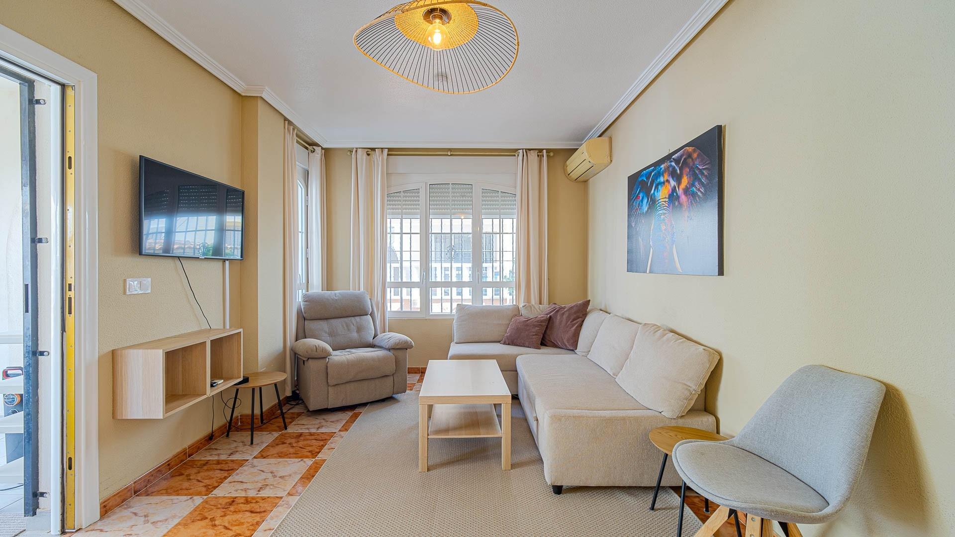 Amplia casa adosada de 3 dormitorios con solárium privado - foto 10