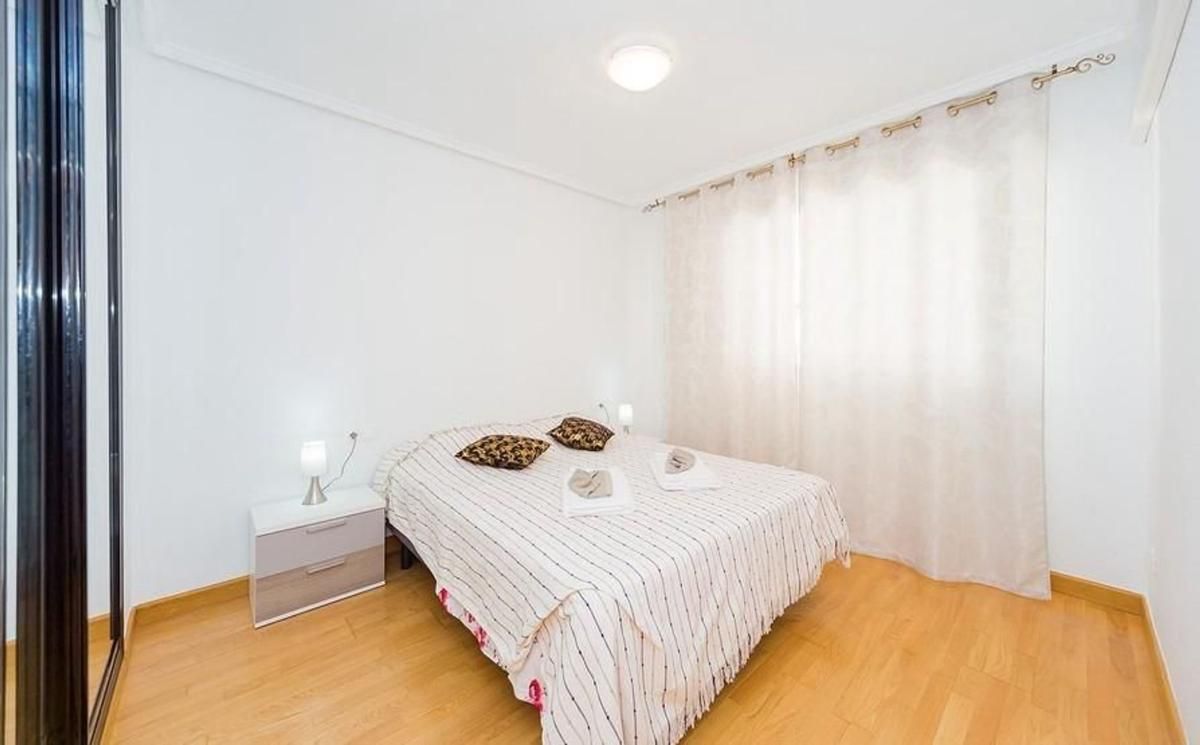 Apartamento 2 habitaciones 74m² en venta - Estacion de autob - foto 2