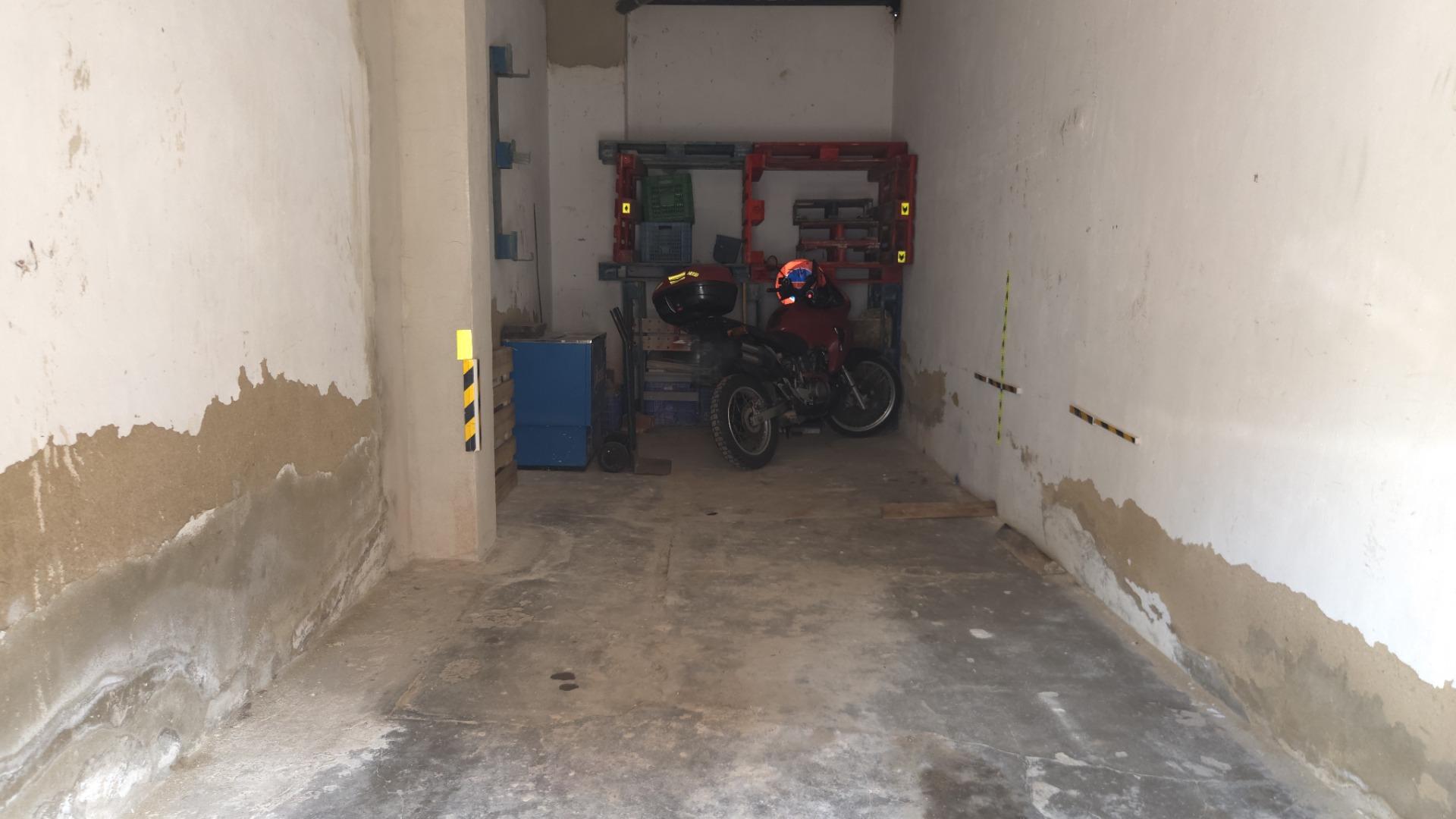 Garaje en Venta en Torrevieja - Oportunidad Única por €25,00 - foto 5
