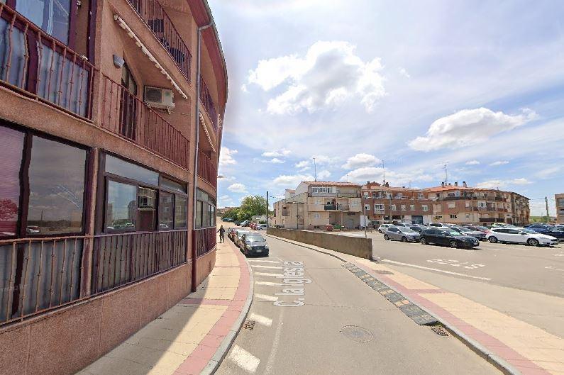 SE VENDE piso OKUPA en C CALLE SANTA ANA 2     D BJO  de Vil - foto 2