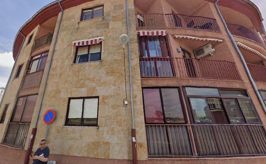 SE VENDE piso OKUPA en C CALLE SANTA ANA 2     D BJO  de Vil - foto 3