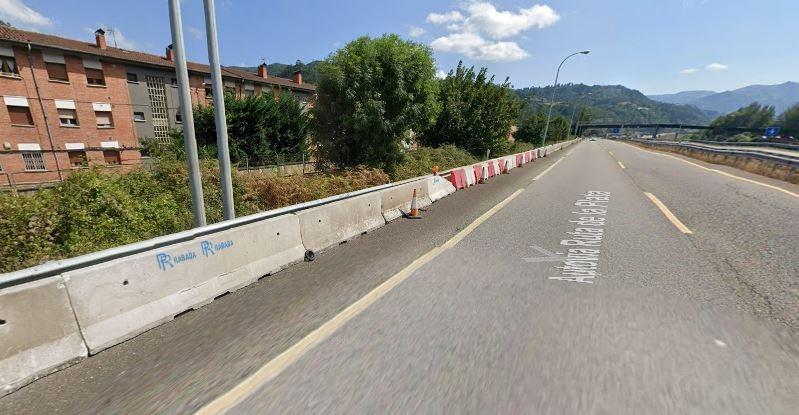 SE VENDE piso OKUPA en C Rio Caudal 21 de Mieres - foto 2