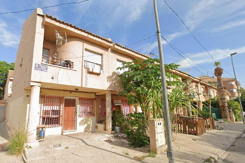 SE VENDE piso OKUPA en C Poeta Eduardo Flores  de Murcia - foto 2