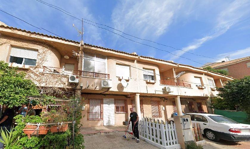SE VENDE piso OKUPA en C Poeta Eduardo Flores  de Murcia - foto 3