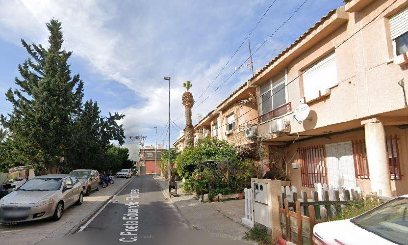 SE VENDE piso OKUPA en C Poeta Eduardo Flores  de Murcia - foto 4
