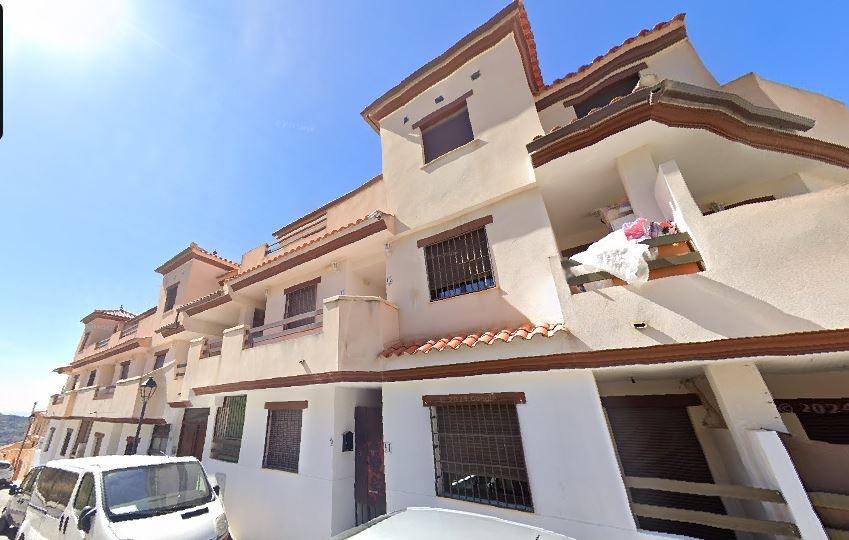 SE VENDE piso OKUPA en C CAÑADA CASTILLEJO s/n  de Cogollos - foto 3