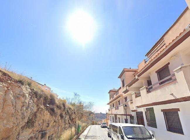 SE VENDE piso OKUPA en C CAÑADA CASTILLEJO  de Cogollos de - foto 4