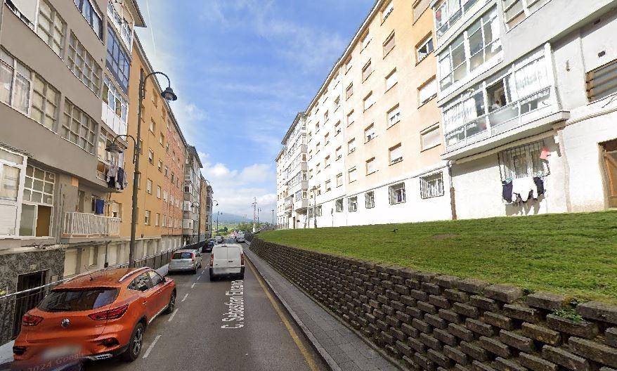 SE VENDE piso OKUPA en C CALLE SEBASTIAN ELCANO 20     4º D - foto 2