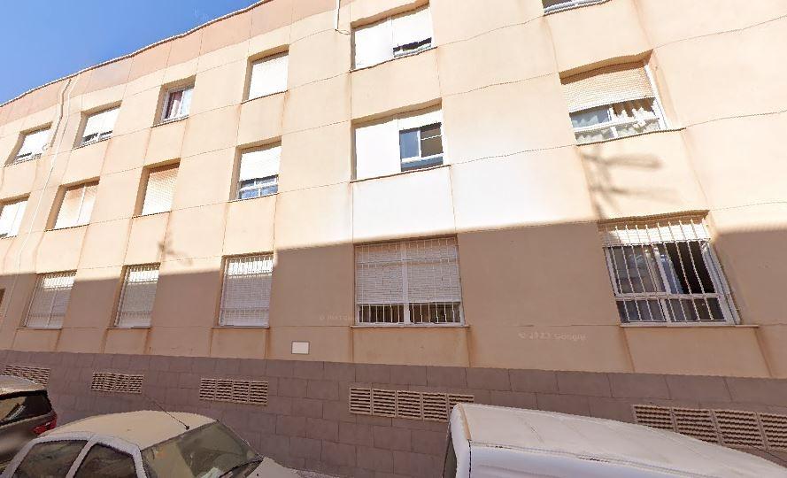 SE VENDE piso OKUPA en C Ismael Merlo  2 de Roquetas de Mar - foto 4
