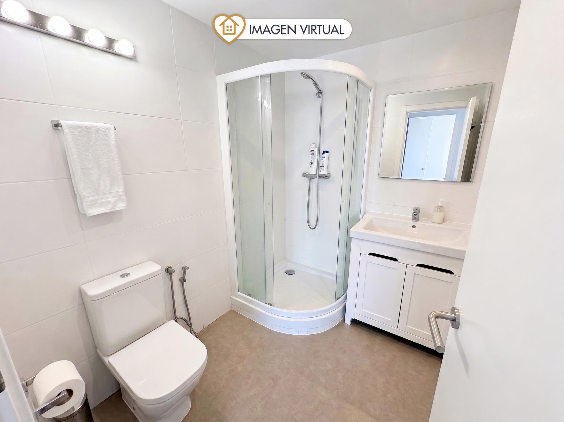 Vive a un paso del mar: luminoso piso con amplias terrazas y - foto 26