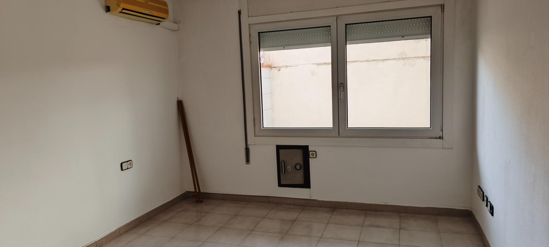 Planta baja de 3 habitaciones con terraza en Granollers!!! - foto 18