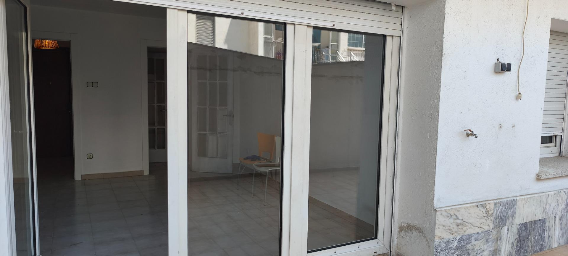 Planta baja de 3 habitaciones con terraza en Granollers!!! - foto 9