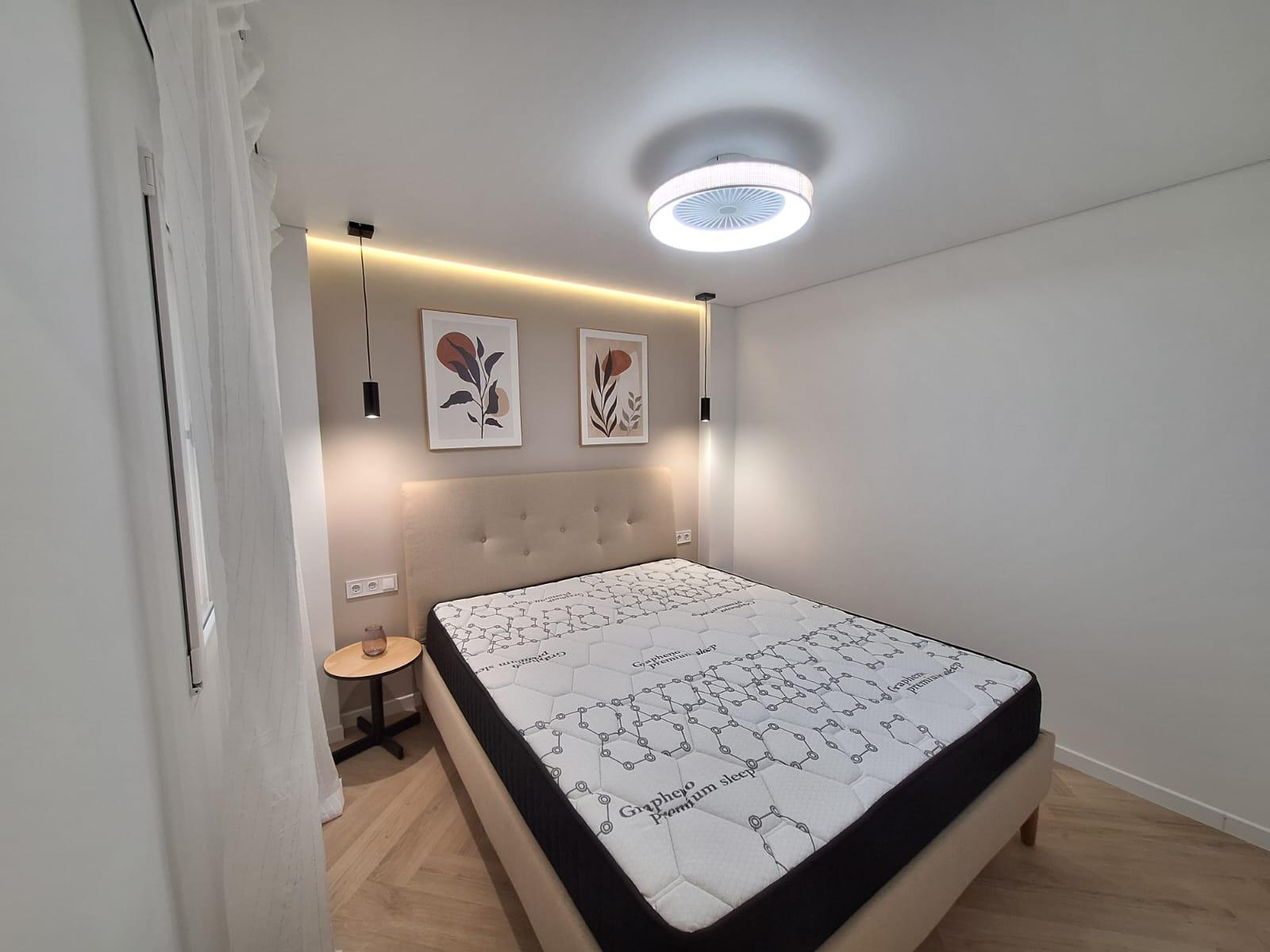Apartamento moderno en pleno corazón de Torrevieja: diseño,  - foto 23