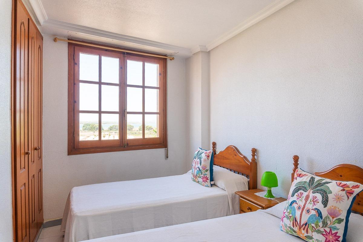 Apartamento en La Mata cerca del mar en Torrevieja - foto 14
