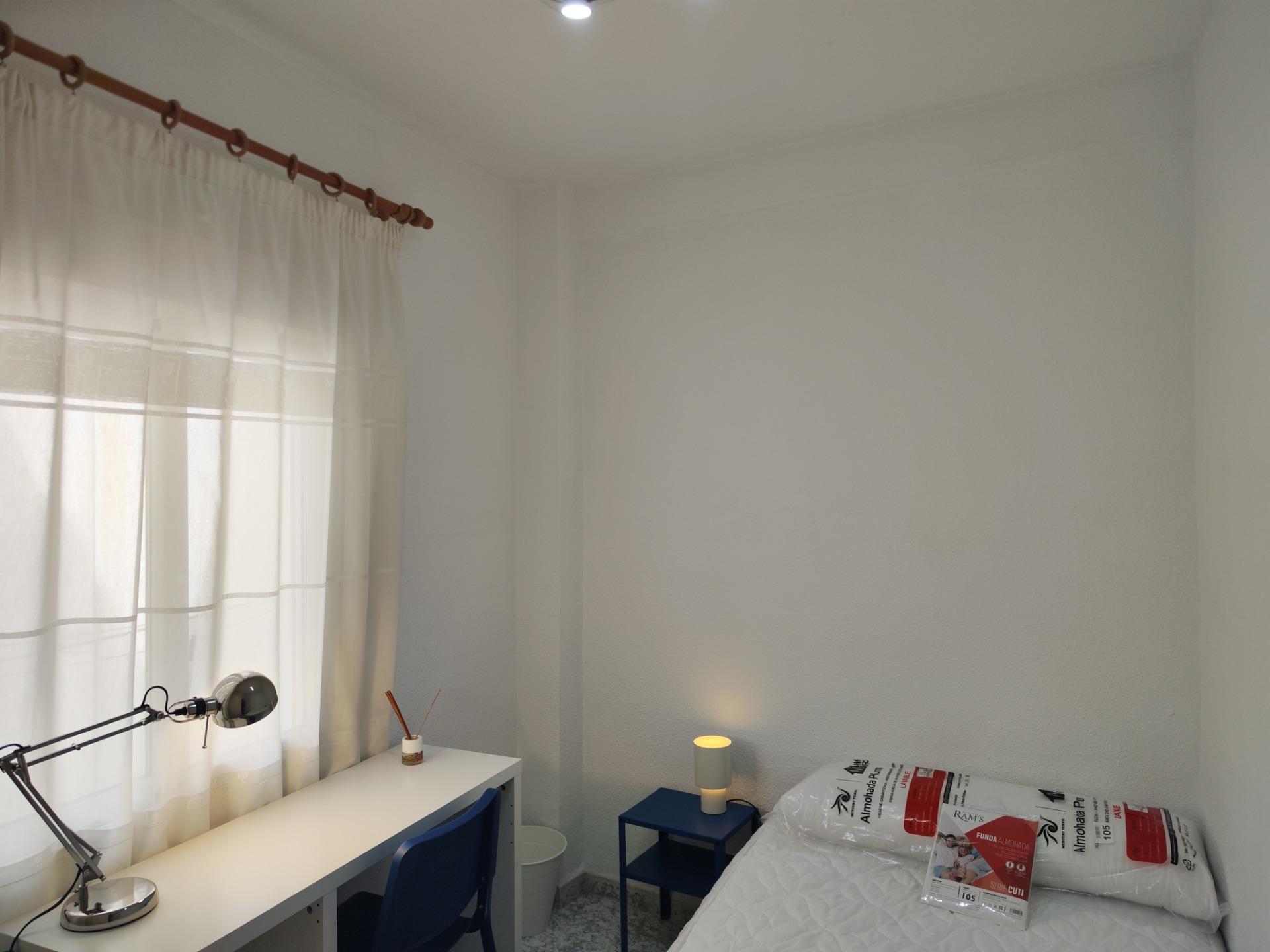 Habitación 4 habitaciones 110m² en alquiler - Vistalegre
