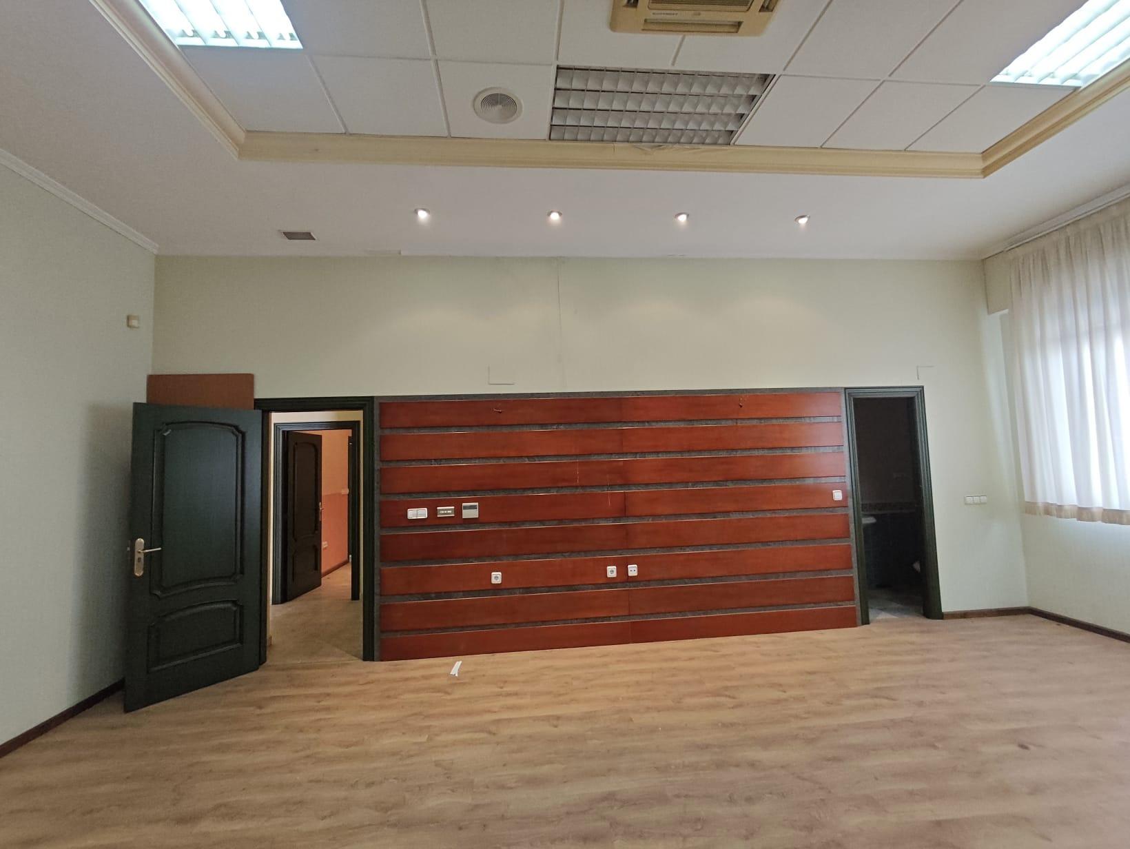 OFICINAS EN PETRER EN CHIMENEAS - foto 5