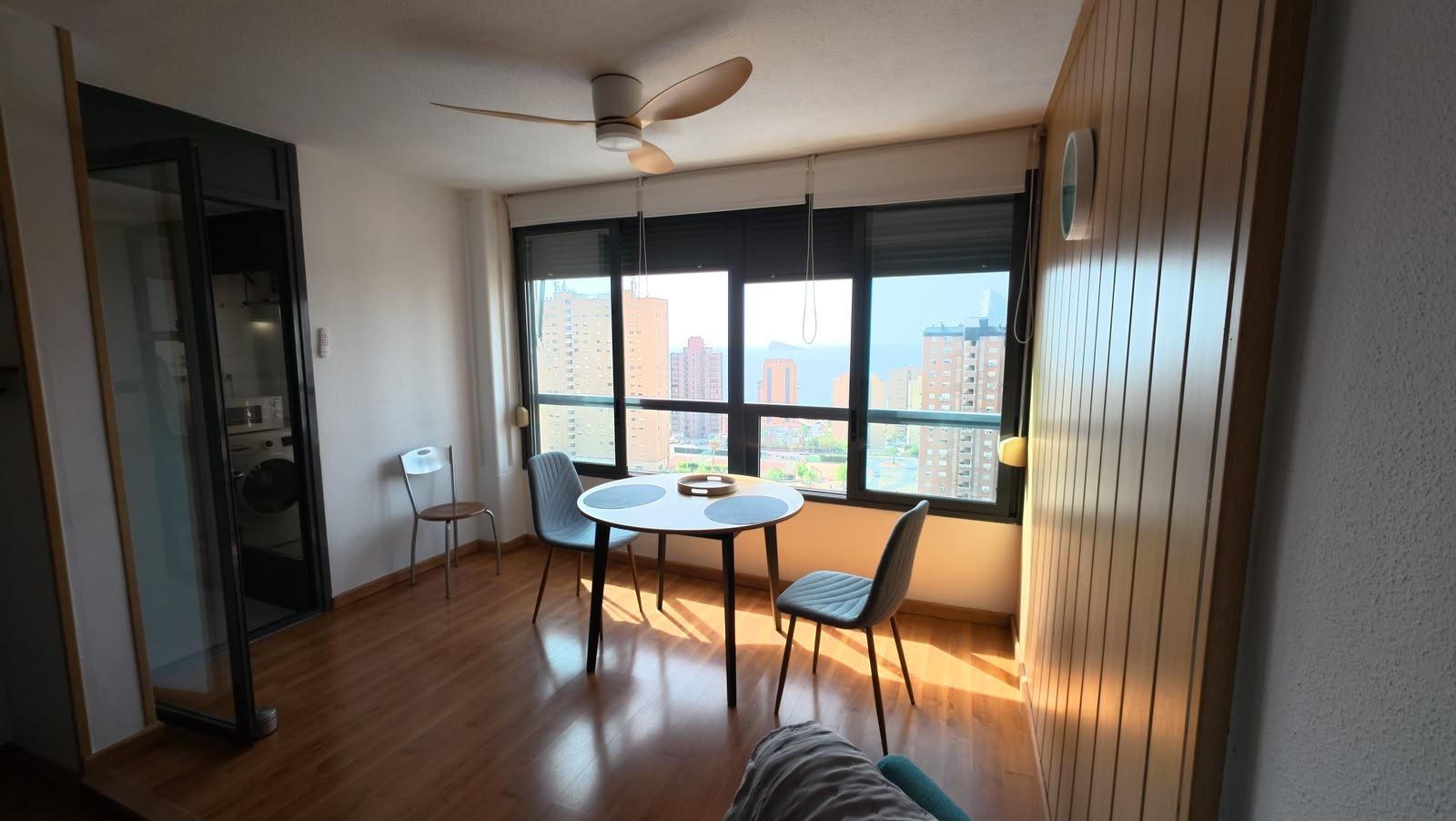 SE ALQUILA APARTAMENTO EN PONIENTE BENIDORM - foto 2