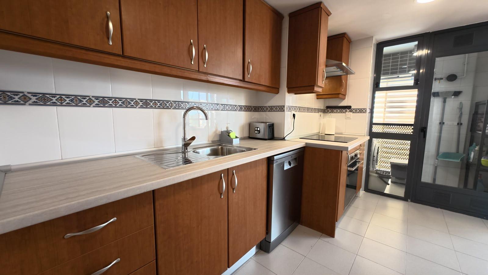 SE ALQUILA APARTAMENTO EN PONIENTE BENIDORM - foto 5